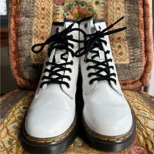 DOC MARTINS White Womens 5 Y: 3.5/4